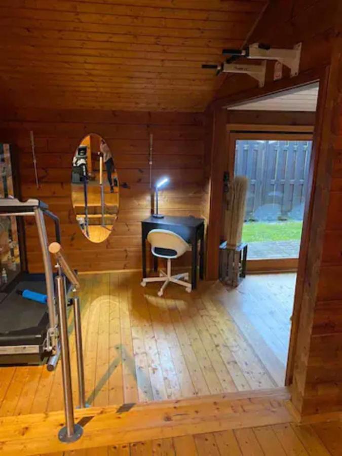 Gemuetliches Holzhaus In Idyllischer Lage Ruppichteroth Eksteriør billede